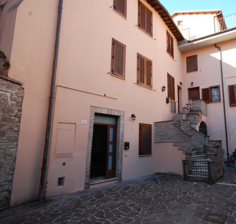 Appartamento Terni Centro Δωμάτιο φωτογραφία